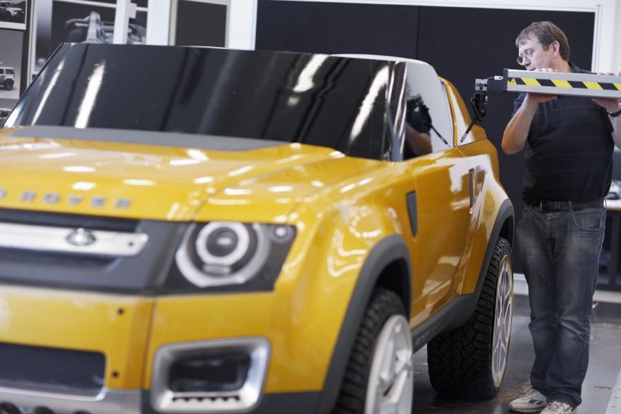  Land Rover DC100 Sport Concept 2011 года  (фото 17 из 52)